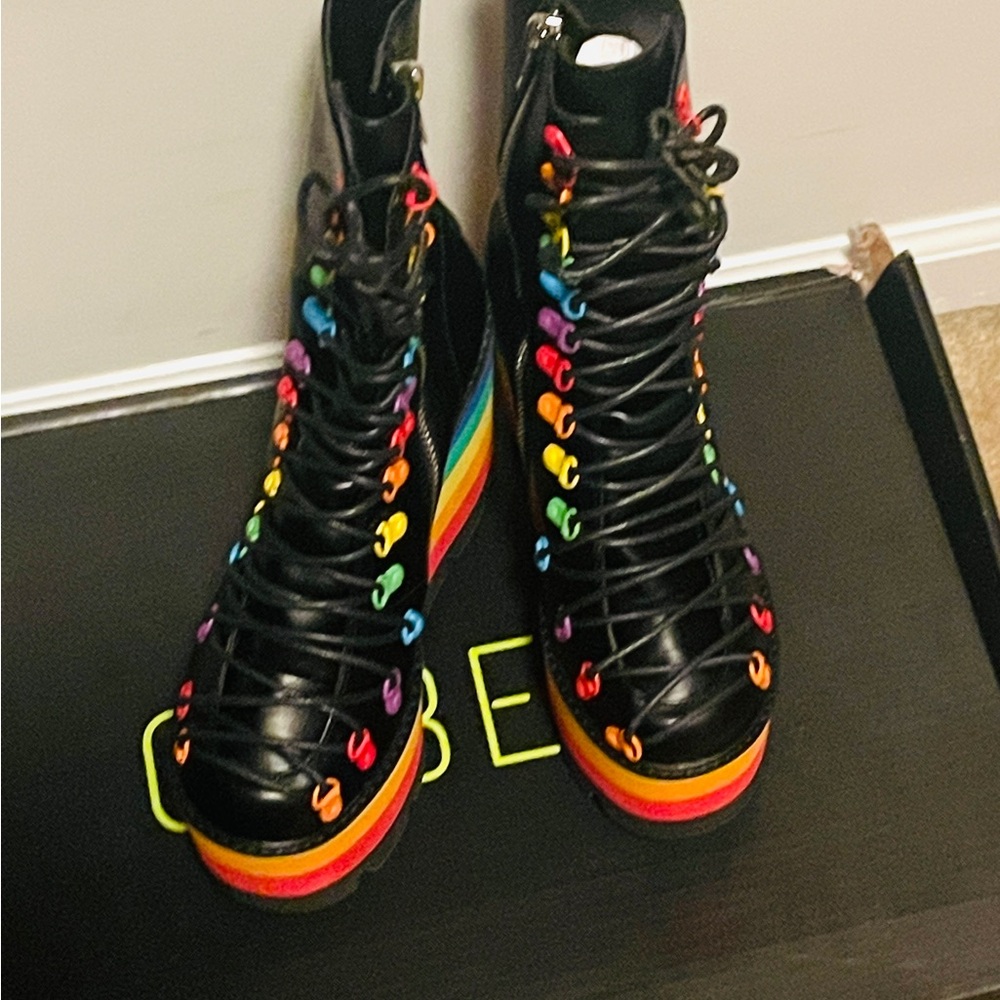 Club Exx Rainbow Traitor Boots - Picture 4 of 6